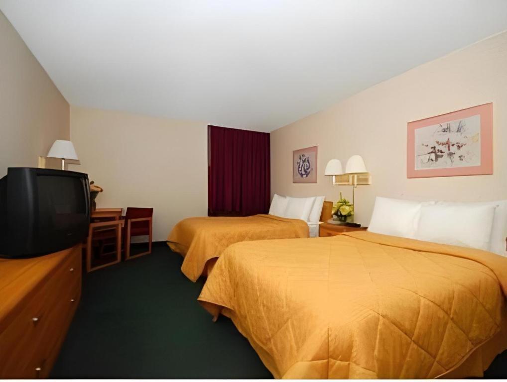 Quality Inn Waynesburg Екстериор снимка