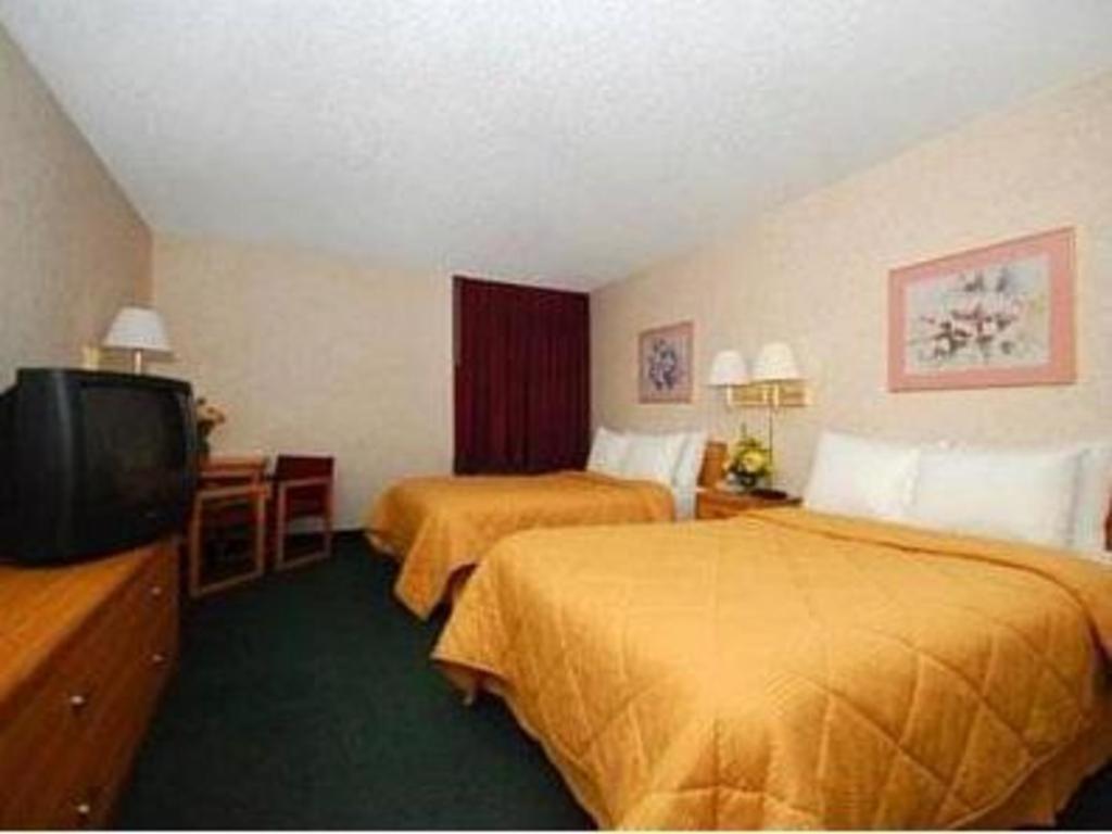 Quality Inn Waynesburg Екстериор снимка