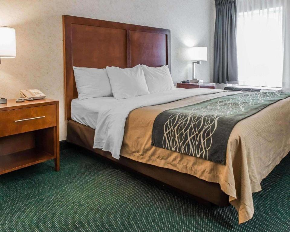 Quality Inn Waynesburg Екстериор снимка