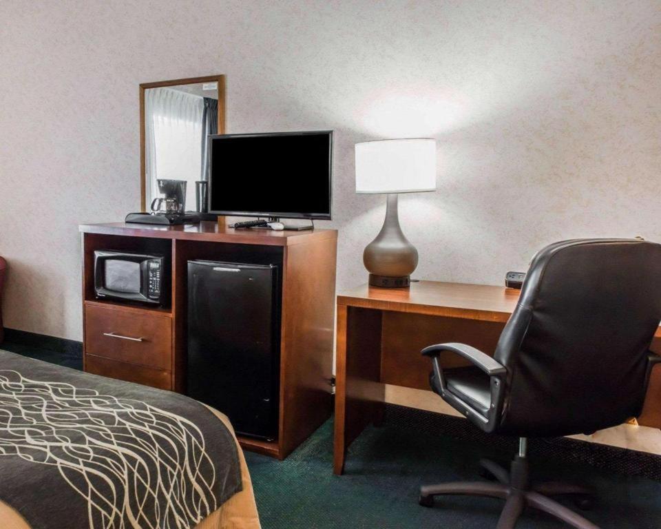 Quality Inn Waynesburg Екстериор снимка