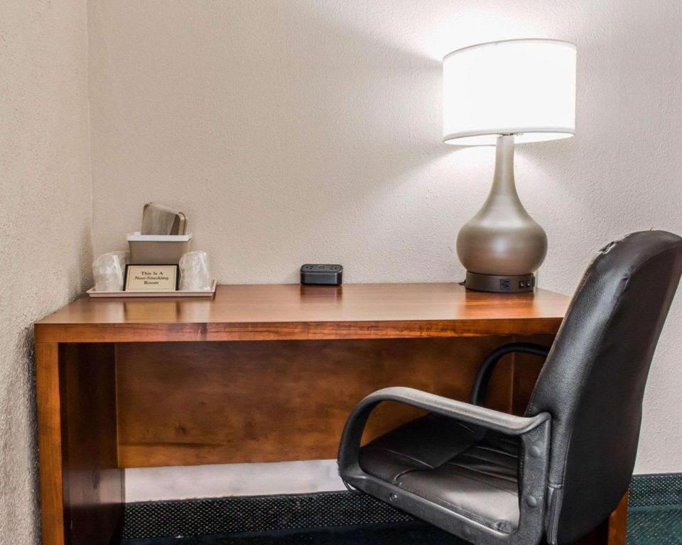 Quality Inn Waynesburg Екстериор снимка