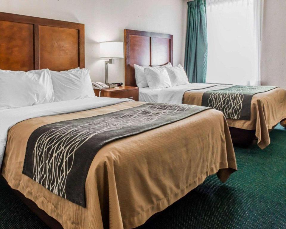 Quality Inn Waynesburg Екстериор снимка