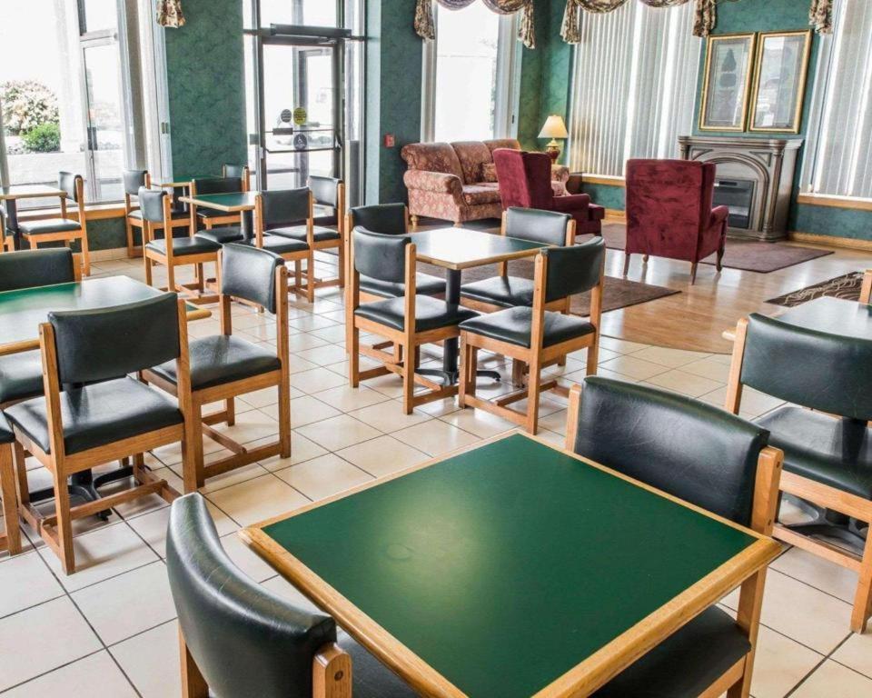 Quality Inn Waynesburg Екстериор снимка