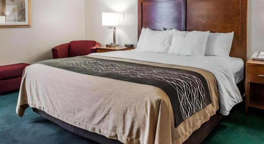 Quality Inn Waynesburg Екстериор снимка