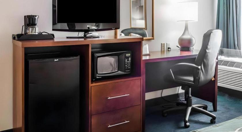 Quality Inn Waynesburg Екстериор снимка