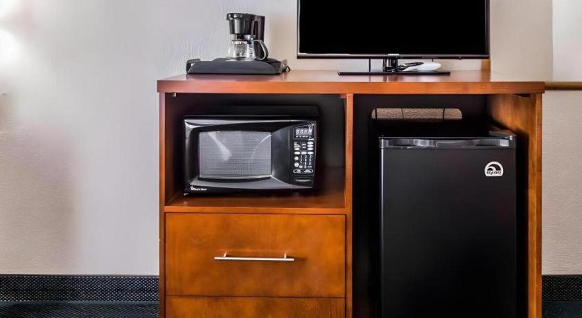 Quality Inn Waynesburg Екстериор снимка