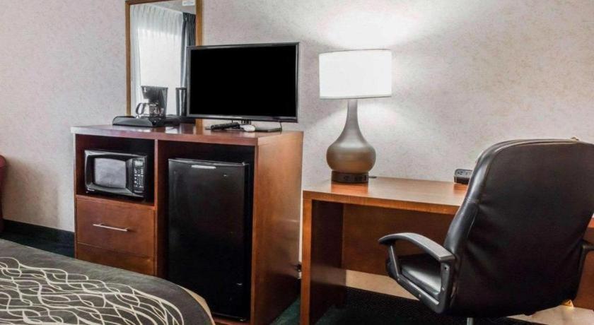 Quality Inn Waynesburg Екстериор снимка